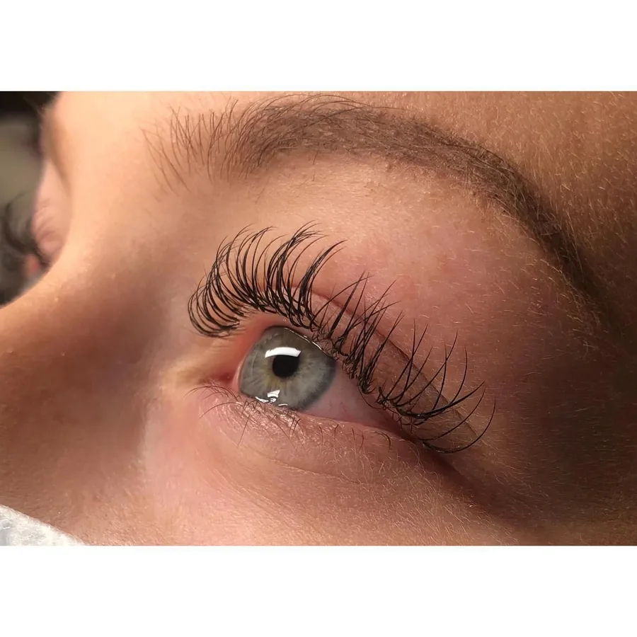 Wimpernverlängerung Ergebnis – BeautybySelina Eltmann
